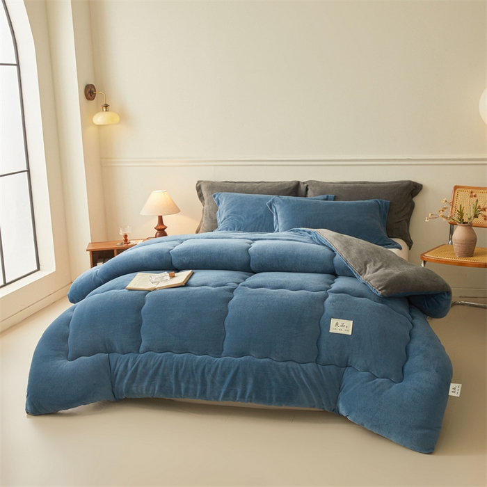 91家纺网 家纺一手货源 找家纺 吉祥家纺 2025新款牛奶绒冬被系列被子被芯 莫兰迪蓝灰