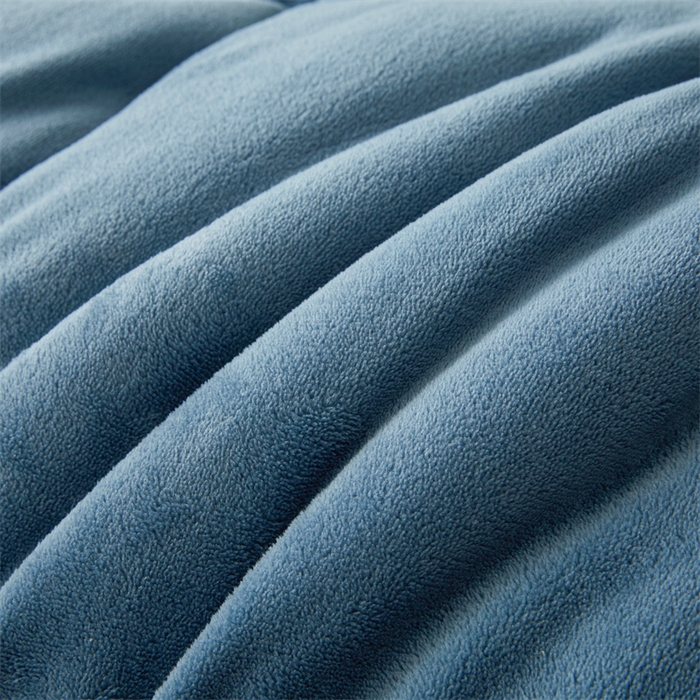 91家纺网 家纺一手货源 找家纺 吉祥家纺 2025新款牛奶绒冬被系列被子被芯 莫兰迪蓝灰