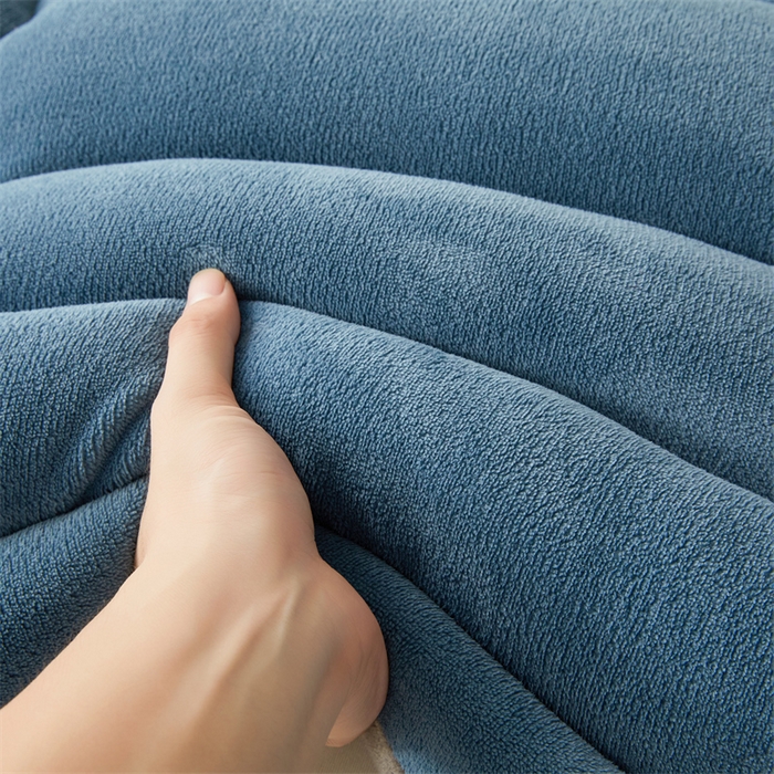 91家纺网 家纺一手货源 找家纺 吉祥家纺 2025新款牛奶绒冬被系列被子被芯 莫兰迪蓝灰