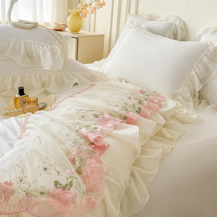 91家纺网 家纺一手货源 找家纺 鼎丰家纺 2025新款蕾丝雪纺花边四件套-悦夏花影系列 悦夏花影-奶白