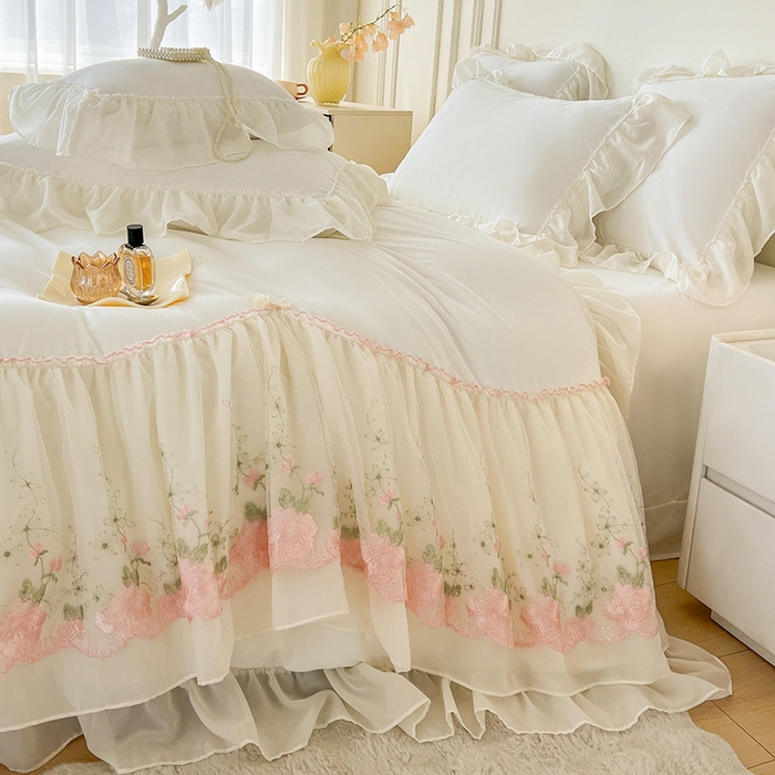 91家纺网 家纺一手货源 找家纺 鼎丰家纺 2025新款蕾丝雪纺花边四件套-悦夏花影系列 悦夏花影-奶白