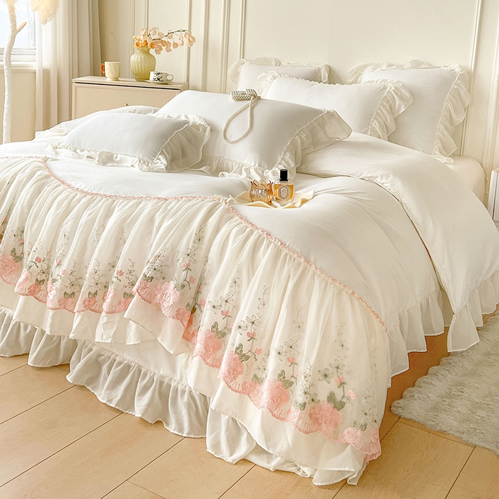 91家纺网 家纺一手货源 找家纺 鼎丰家纺 2025新款蕾丝雪纺花边四件套-悦夏花影系列 悦夏花影-奶白