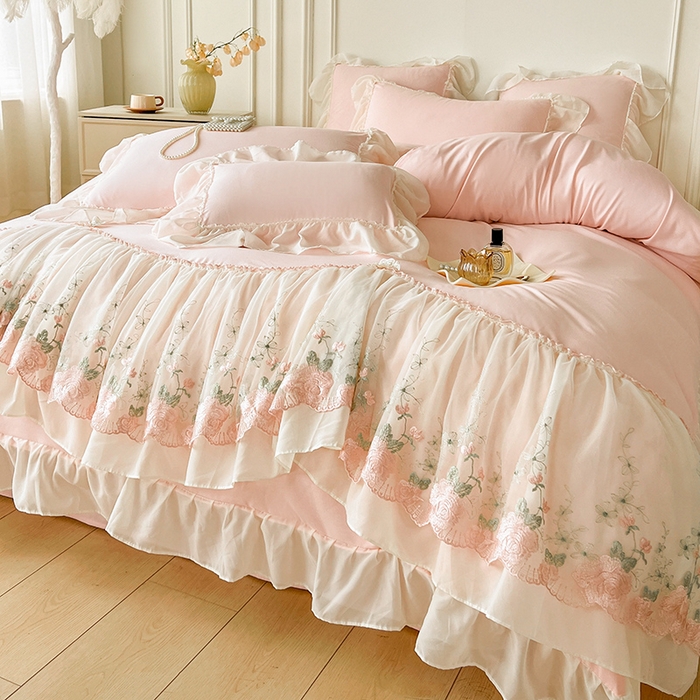 91家纺网 家纺一手货源 找家纺 鼎丰家纺 2025新款蕾丝雪纺花边四件套-悦夏花影系列 悦夏花影-浅粉