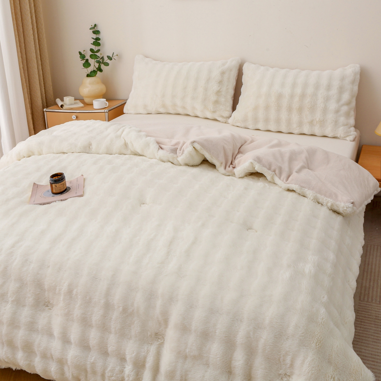 91家纺网 家纺一手货源 找家纺 （总）亚龙工厂店 2025新款亲肤舒适兔兔绒被子被芯三件套