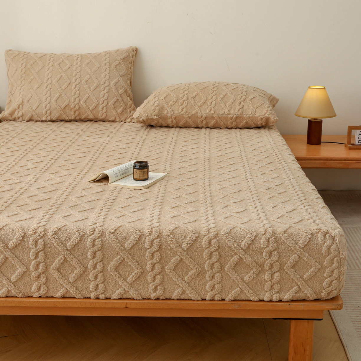 91家纺网 家纺一手货源 找家纺 （总）亚龙工厂店 2025新款亲肤舒适塔肤绒床笠三件套