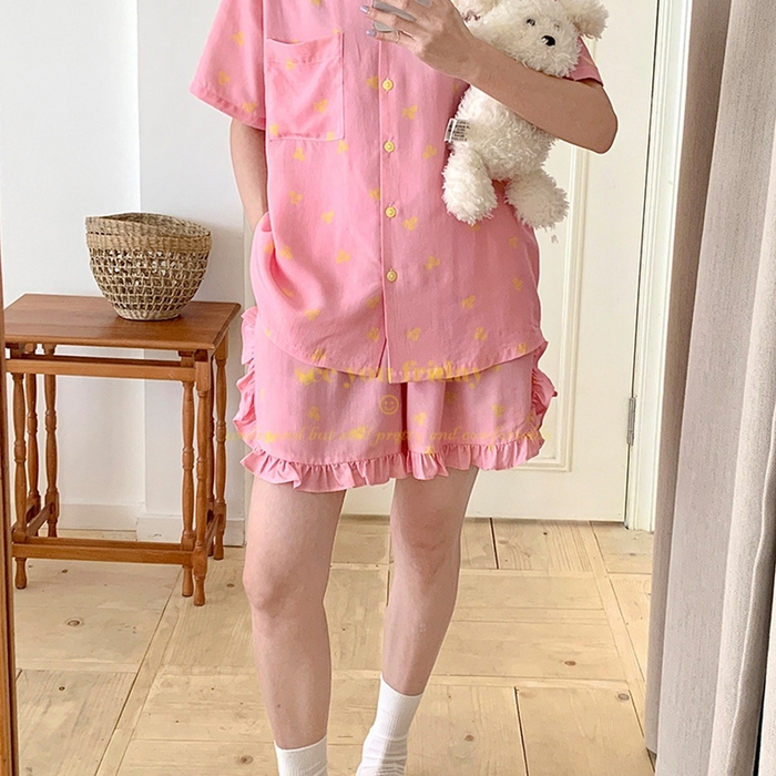 91家纺网 家纺一手货源 找家纺 妍景家居生活馆 2025新款韩系小翻领樱桃套装 韩系翻领小樱桃-粉色