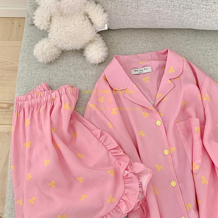 91家纺网 家纺一手货源 找家纺 妍景家居生活馆 2025新款韩系小翻领樱桃套装 韩系翻领小樱桃-粉色