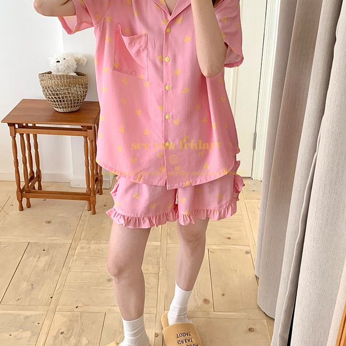 91家纺网 家纺一手货源 找家纺 妍景家居生活馆 2025新款韩系小翻领樱桃套装 韩系翻领小樱桃-粉色