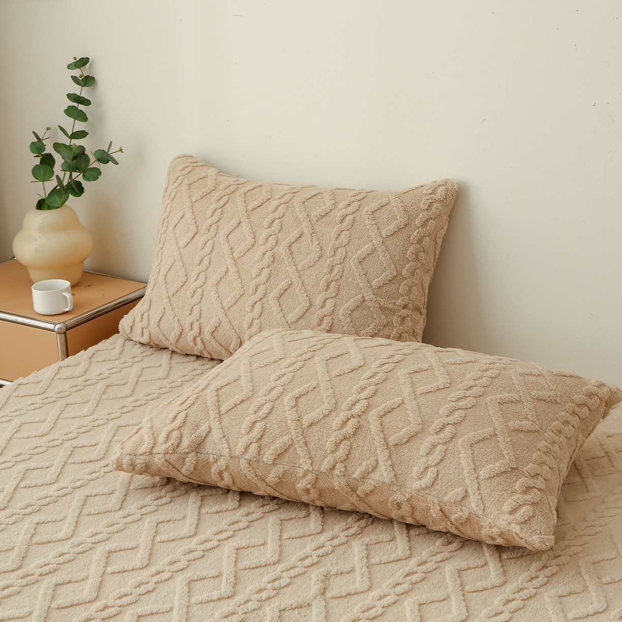 91家纺网 家纺一手货源 找家纺 （总）亚龙工厂店 2025新款亲肤舒适塔肤绒床笠三件套