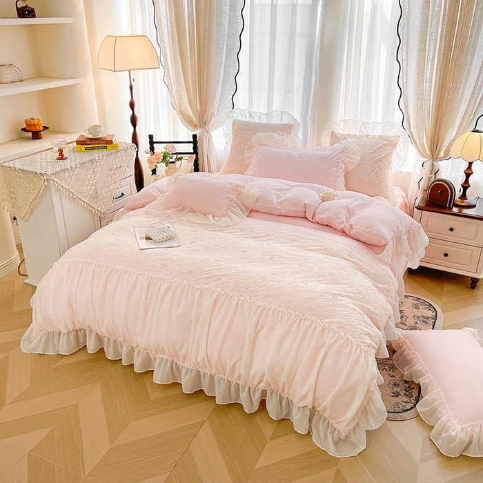 91家纺网 家纺一手货源 找家纺 鼎丰家纺 2025新款立体蕾丝雪纺花边四件套-月光花园系列 月光花园-浅粉