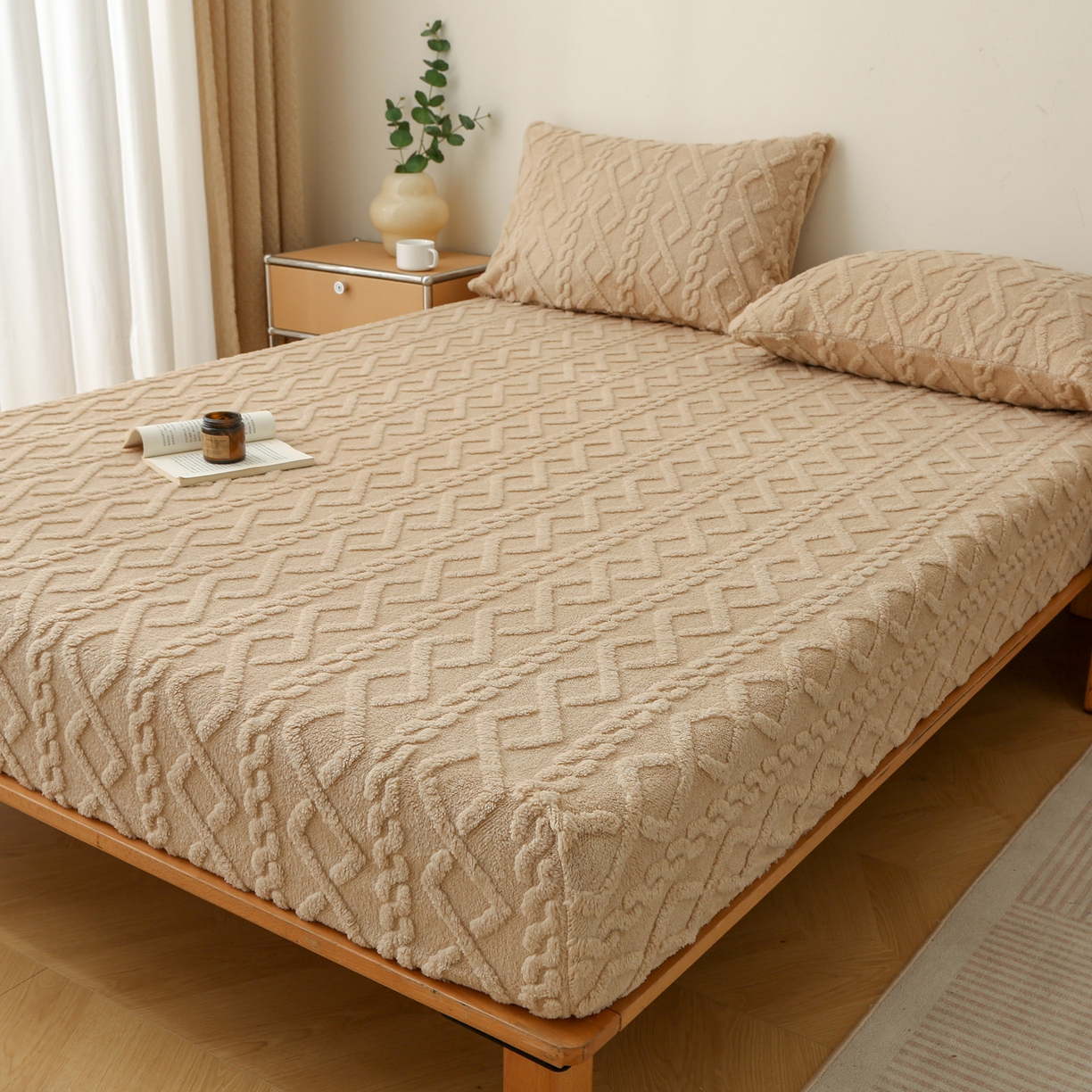 91家纺网 家纺一手货源 找家纺 亚龙工厂店 2025新款亲肤舒适塔肤绒床笠三件套 卡其色