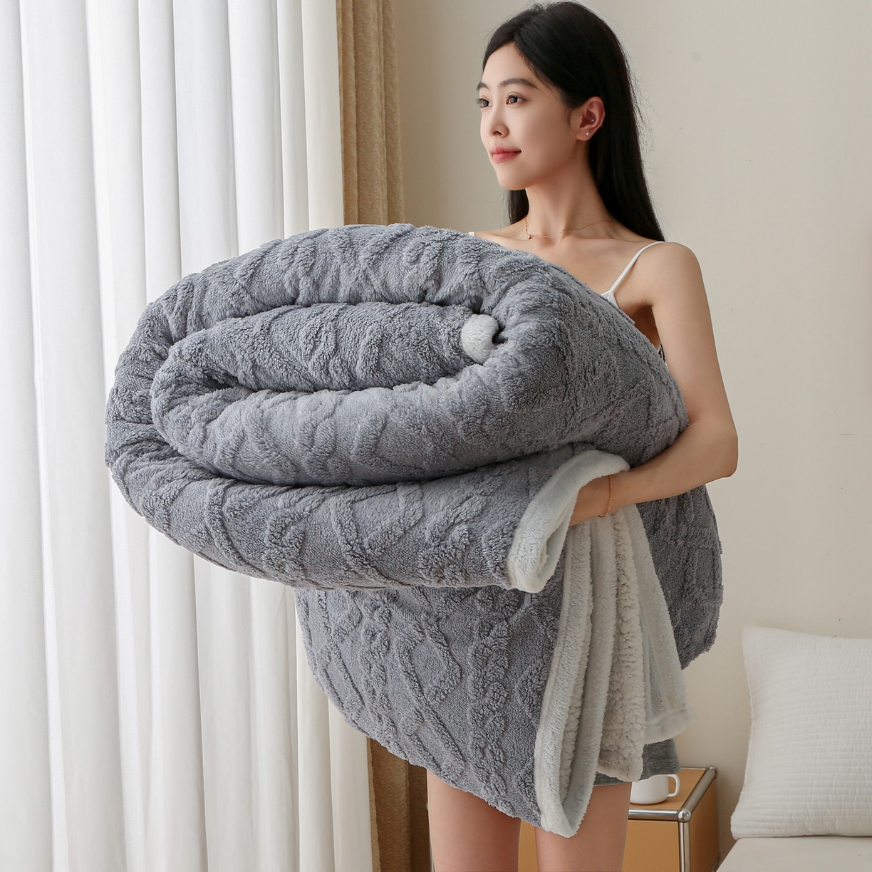 91家纺网 家纺一手货源 找家纺 （总）亚龙工厂店 2025新款亲肤舒适塔肤绒毛毯盖毯毯子