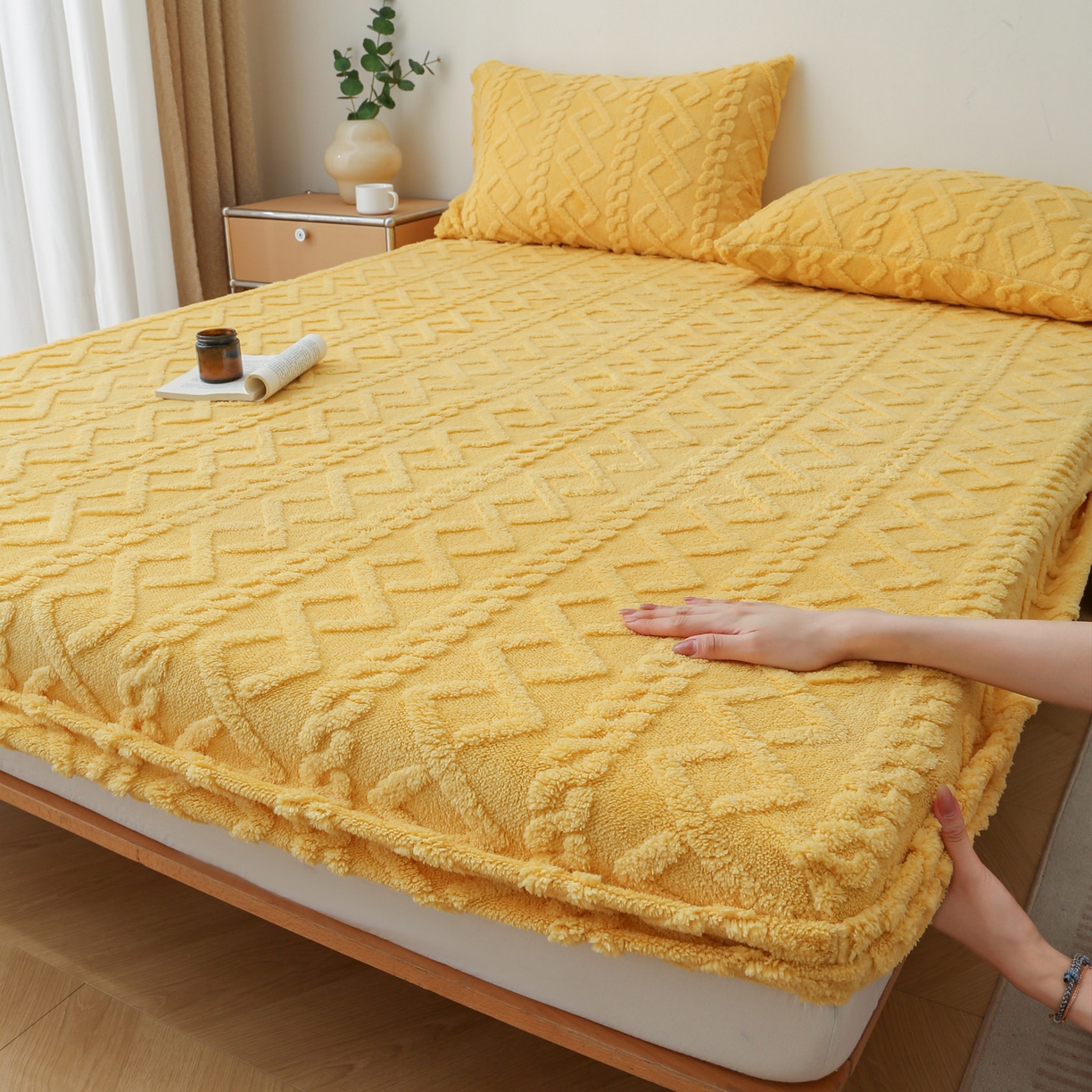 亚龙工厂店 2025新款亲肤舒适塔肤绒床笠三件套 黄色