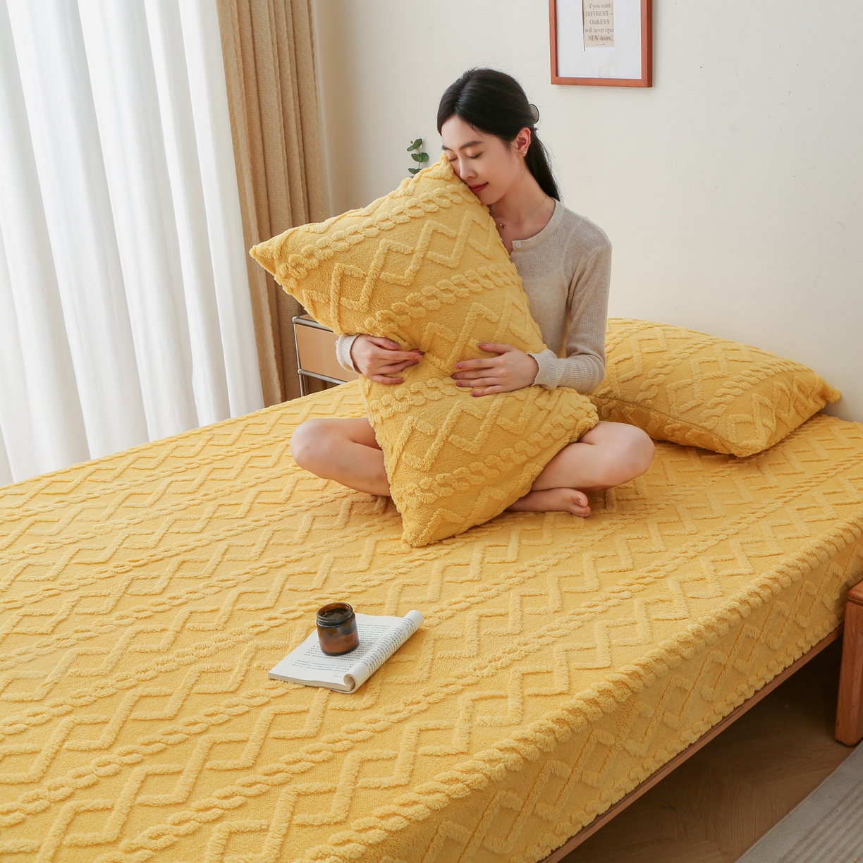 91家纺网 家纺一手货源 找家纺 亚龙工厂店 2025新款亲肤舒适塔肤绒床笠三件套 黄色