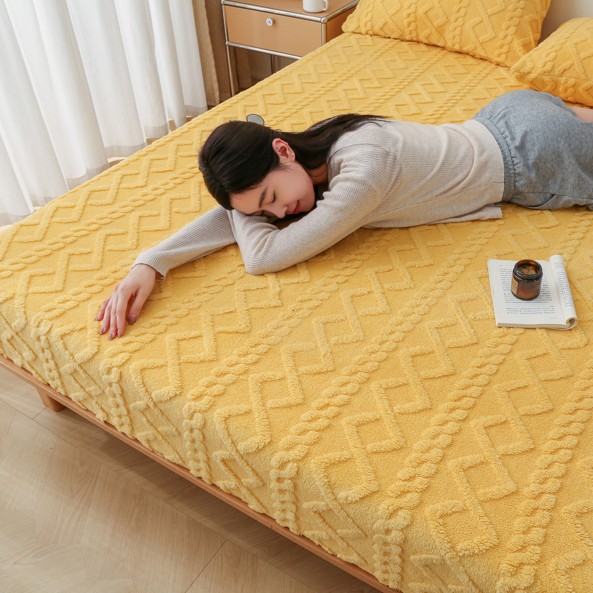 91家纺网 家纺一手货源 找家纺 亚龙工厂店 2025新款亲肤舒适塔肤绒床笠三件套 黄色