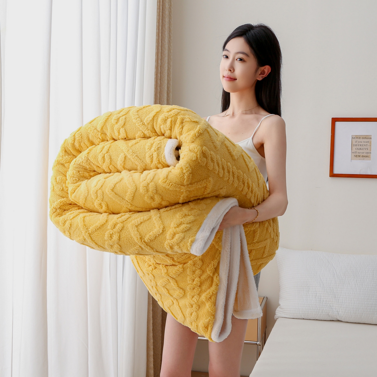 亚龙工厂店 2025新款亲肤舒适塔肤绒毛毯盖毯毯子 黄色