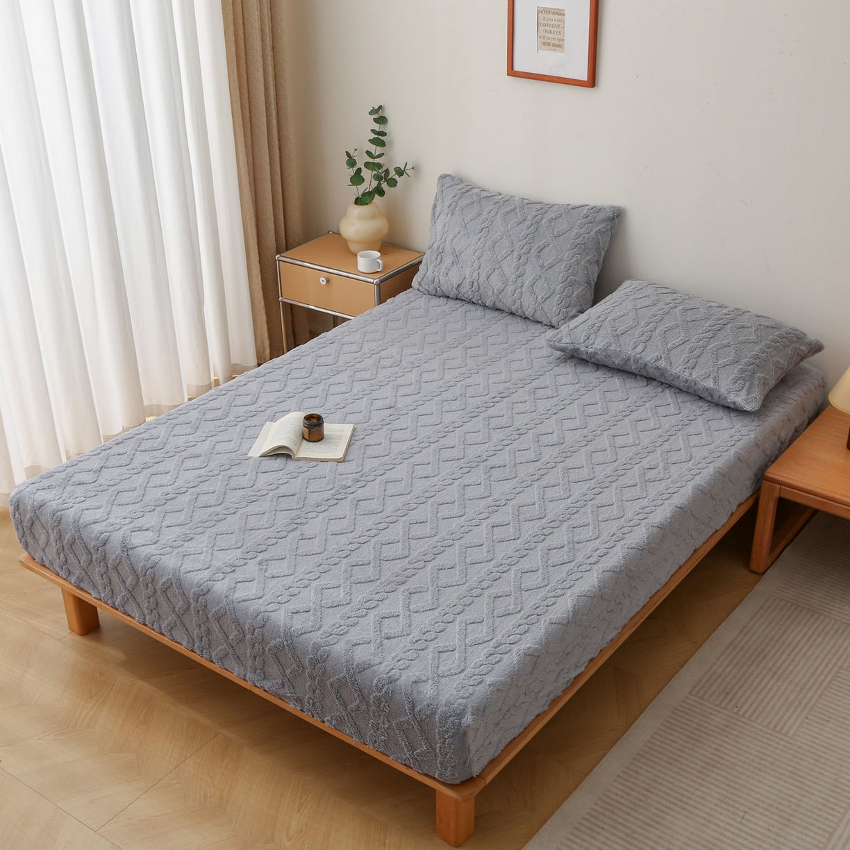 91家纺网 家纺一手货源 找家纺 亚龙工厂店 2025新款亲肤舒适塔肤绒床笠三件套 灰色