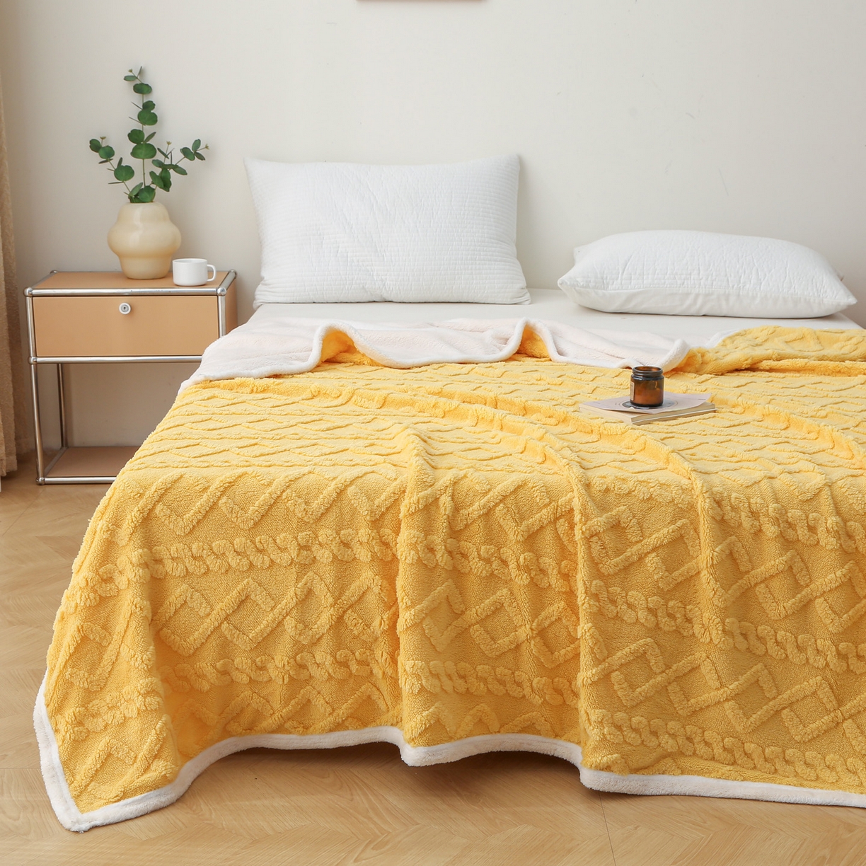 91家纺网 家纺一手货源 找家纺 亚龙工厂店 2025新款亲肤舒适塔肤绒毛毯盖毯毯子 黄色