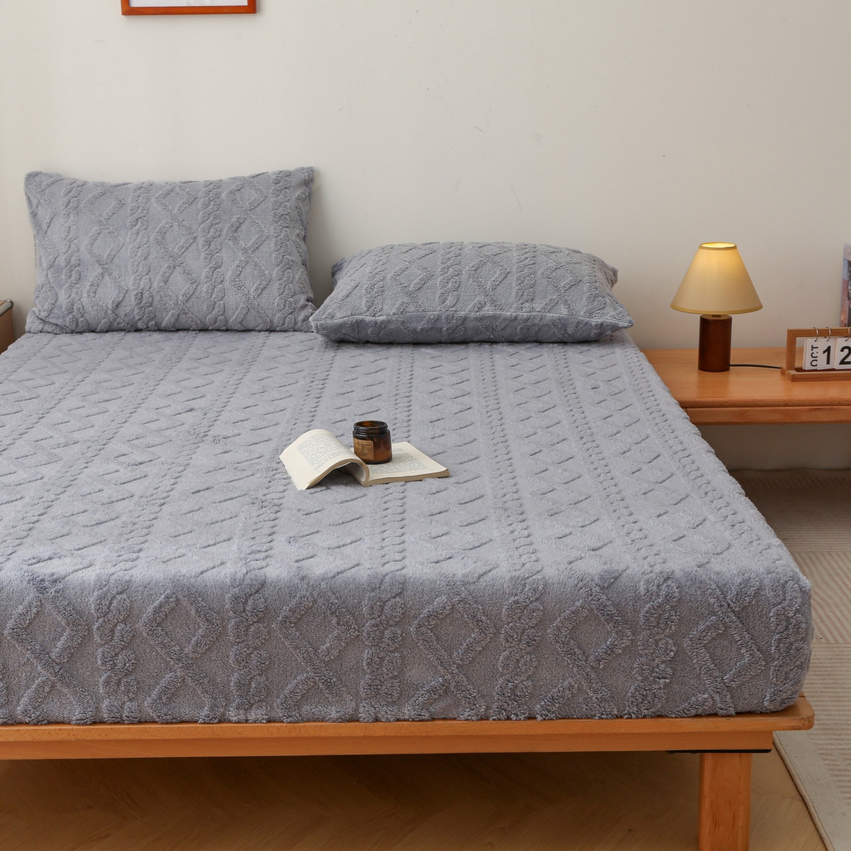 91家纺网 家纺一手货源 找家纺 亚龙工厂店 2025新款亲肤舒适塔肤绒床笠三件套 灰色