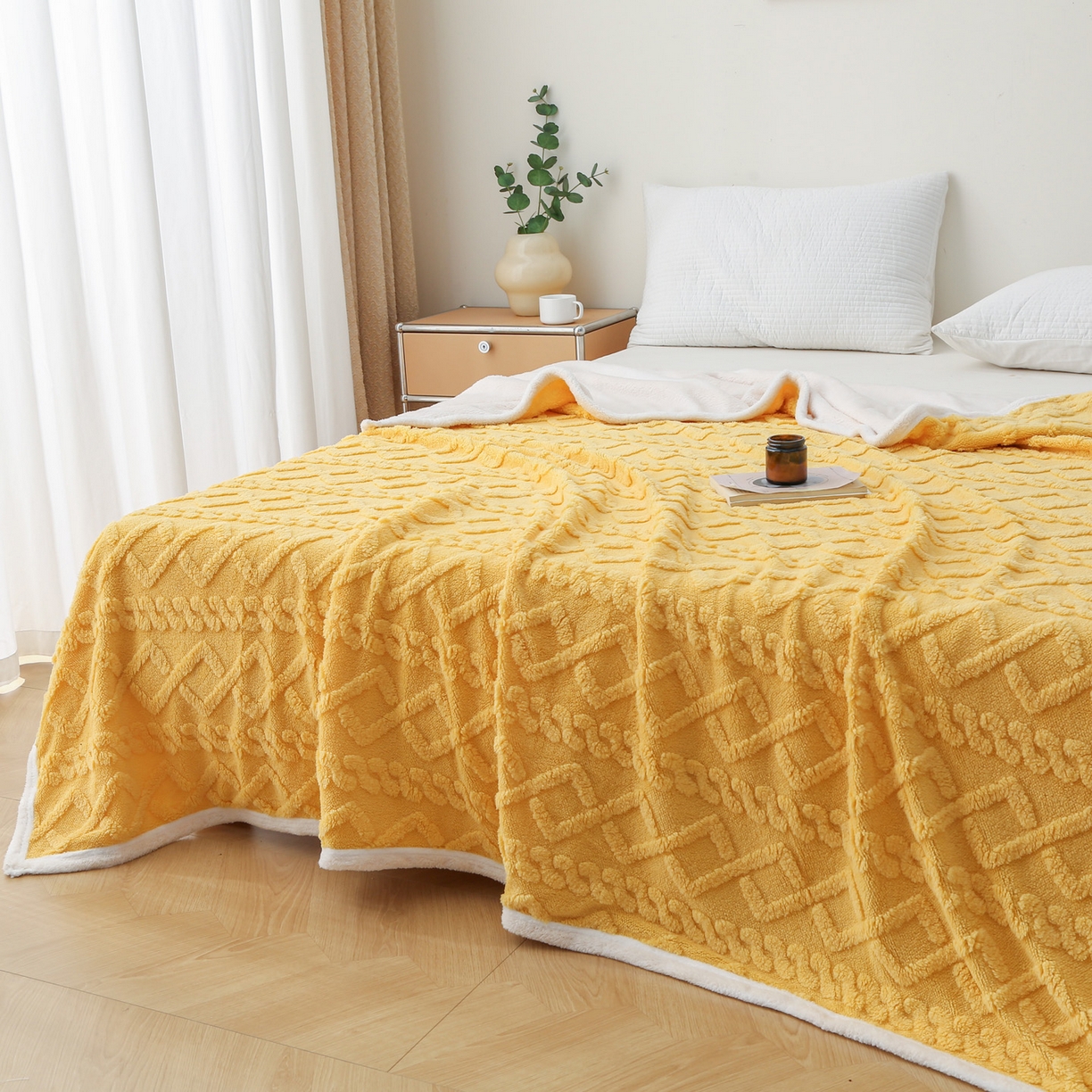 91家纺网 家纺一手货源 找家纺 亚龙工厂店 2025新款亲肤舒适塔肤绒毛毯盖毯毯子 黄色