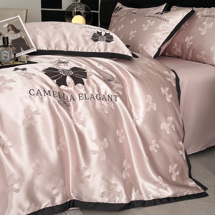 91家纺网 家纺一手货源 找家纺 金牛座家纺 2025新款贡缎提花磨毛亲肤棉刺绣四件套-蝴蝶结 蝴蝶结-豆沙粉