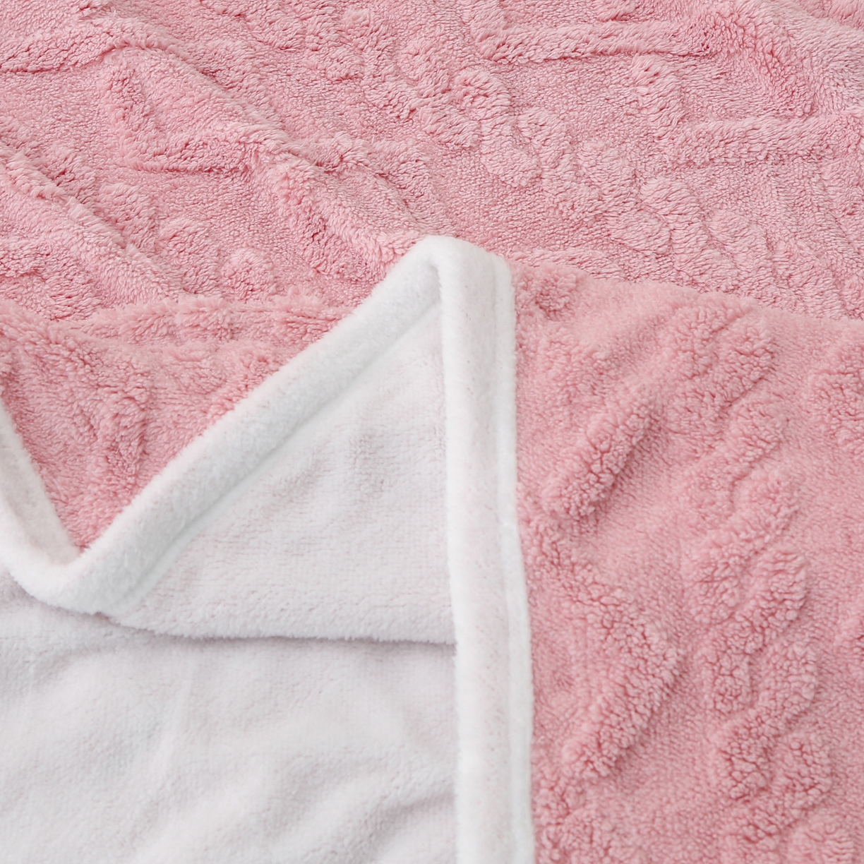 91家纺网 家纺一手货源 找家纺 亚龙工厂店 2025新款亲肤舒适塔肤绒毛毯盖毯毯子 粉色