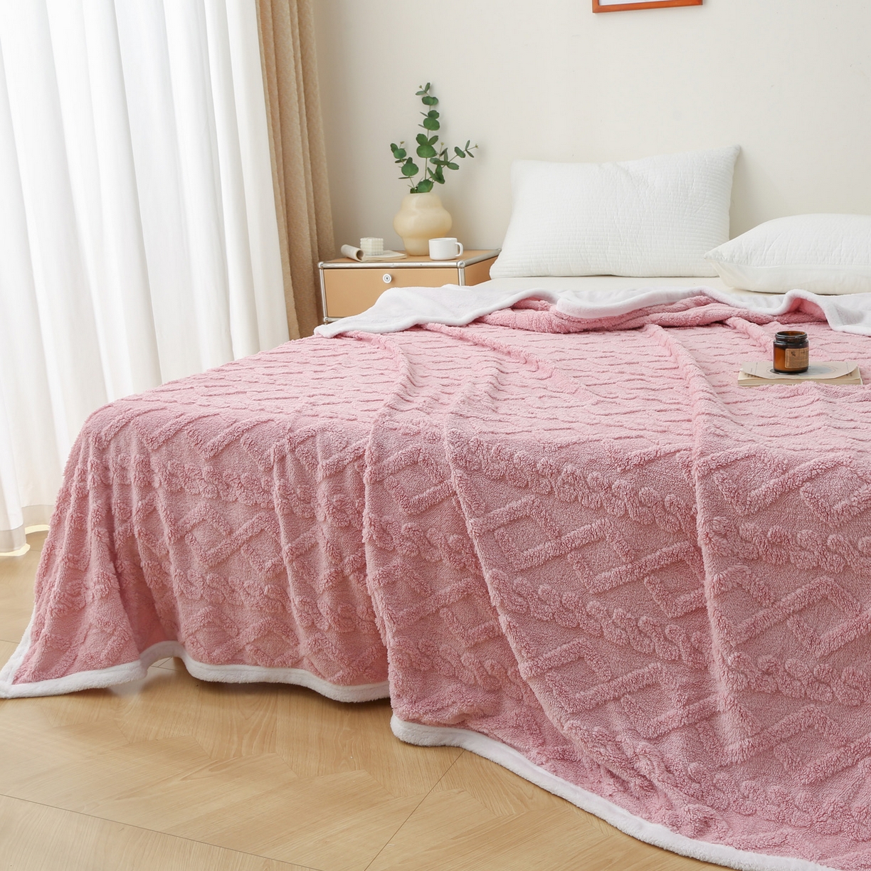 91家纺网 家纺一手货源 找家纺 亚龙工厂店 2025新款亲肤舒适塔肤绒毛毯盖毯毯子 粉色