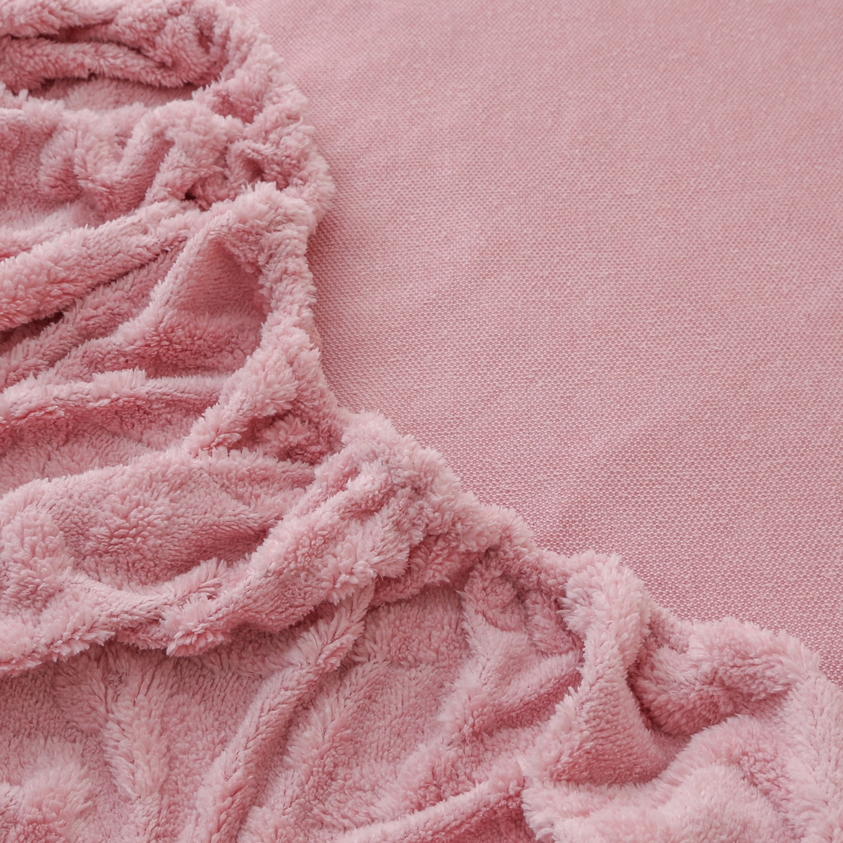 91家纺网 家纺一手货源 找家纺 亚龙工厂店 2025新款亲肤舒适塔肤绒床笠三件套 粉色