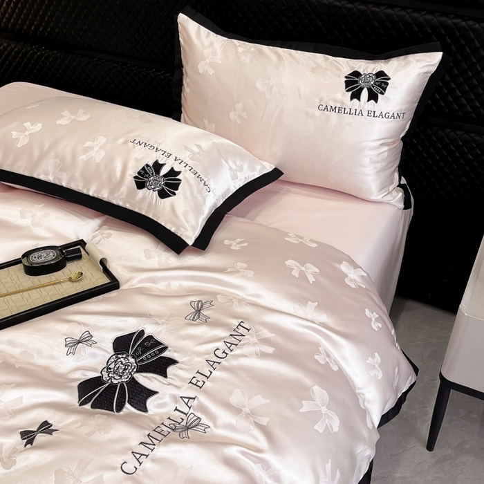 91家纺网 家纺一手货源 找家纺 金牛座家纺 2025新款贡缎提花磨毛亲肤棉刺绣四件套-蝴蝶结 蝴蝶结-浅粉