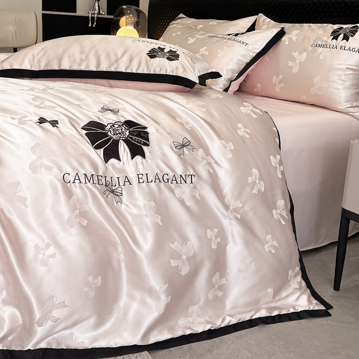 91家纺网 家纺一手货源 找家纺 金牛座家纺 2025新款贡缎提花磨毛亲肤棉刺绣四件套-蝴蝶结 蝴蝶结-浅粉