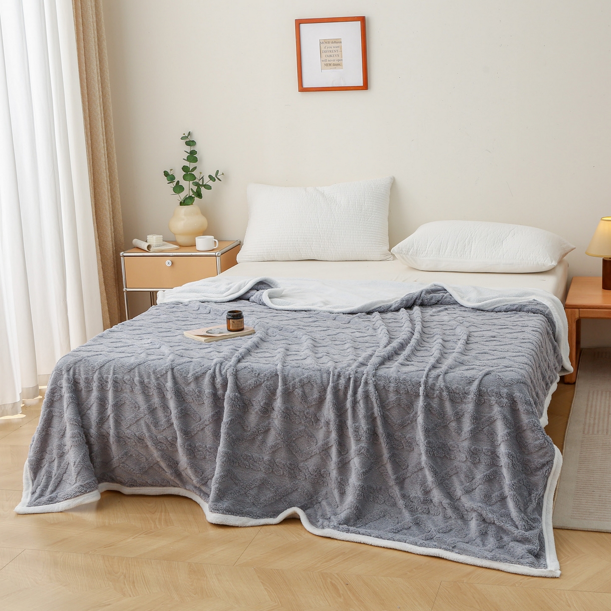 91家纺网 家纺一手货源 找家纺 亚龙工厂店 2025新款亲肤舒适塔肤绒毛毯盖毯毯子 灰色