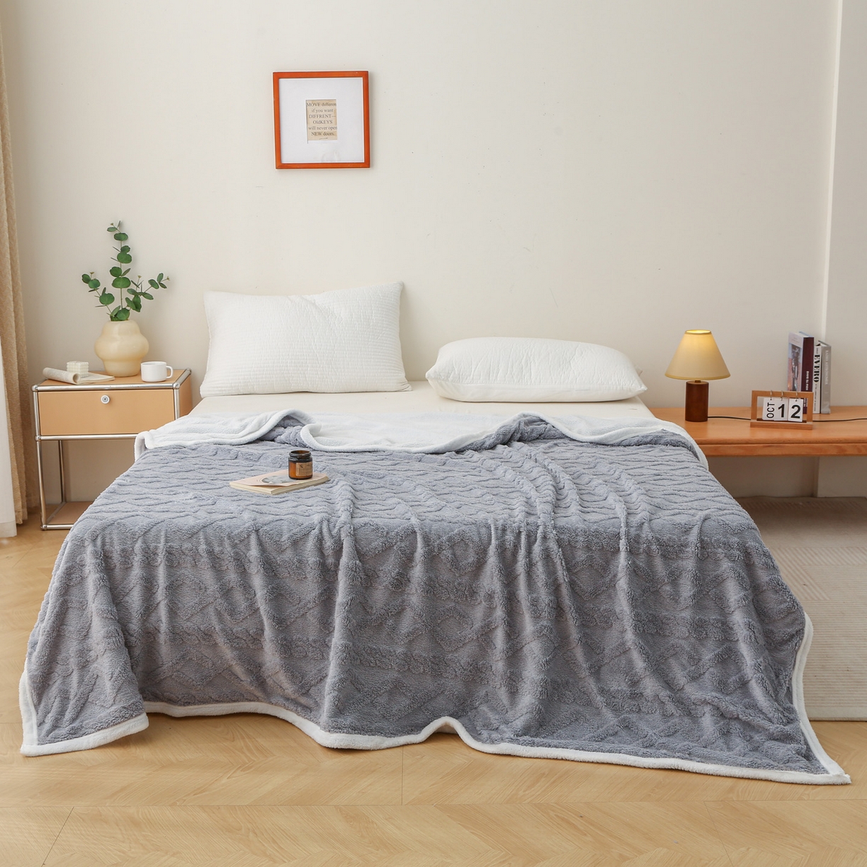 91家纺网 家纺一手货源 找家纺 亚龙工厂店 2025新款亲肤舒适塔肤绒毛毯盖毯毯子 灰色