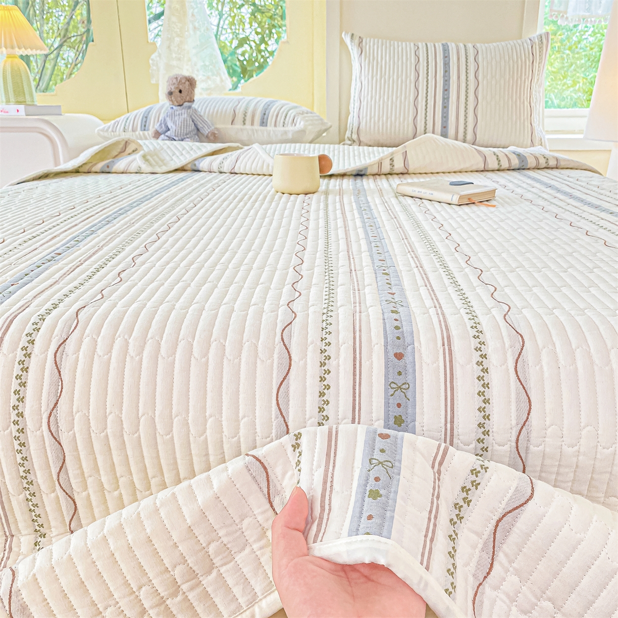 91家纺网 家纺一手货源 找家纺 灰鲸 2025新款全棉色织提花床盖系列 简爱-蓝