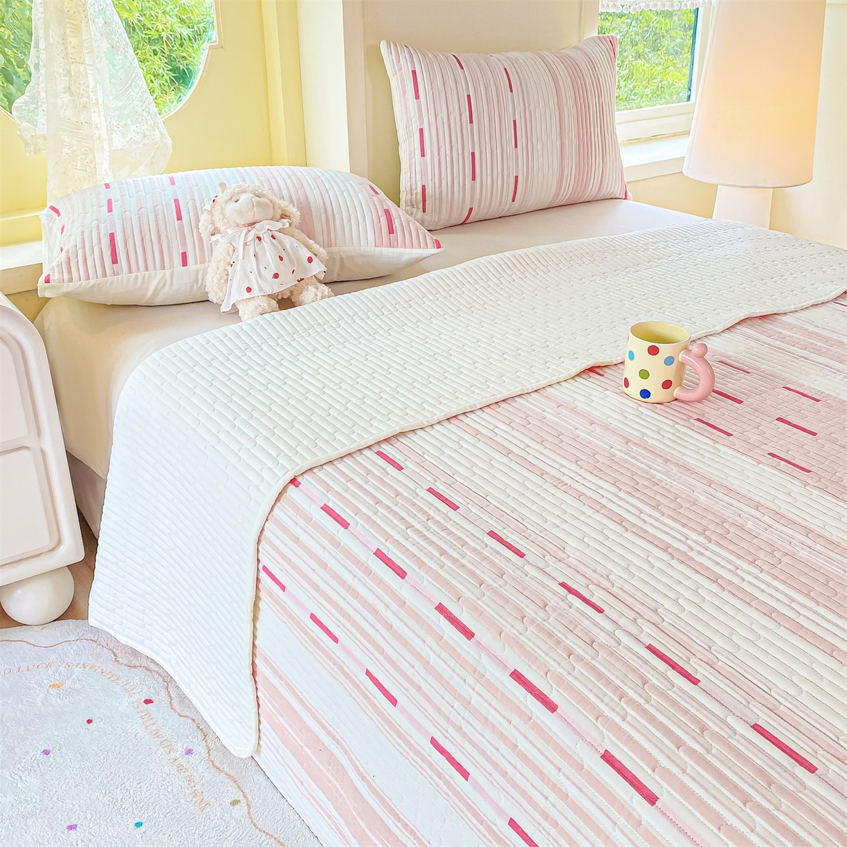 91家纺网 家纺一手货源 找家纺 灰鲸 2025新款全棉色织提花床盖系列 速写-粉