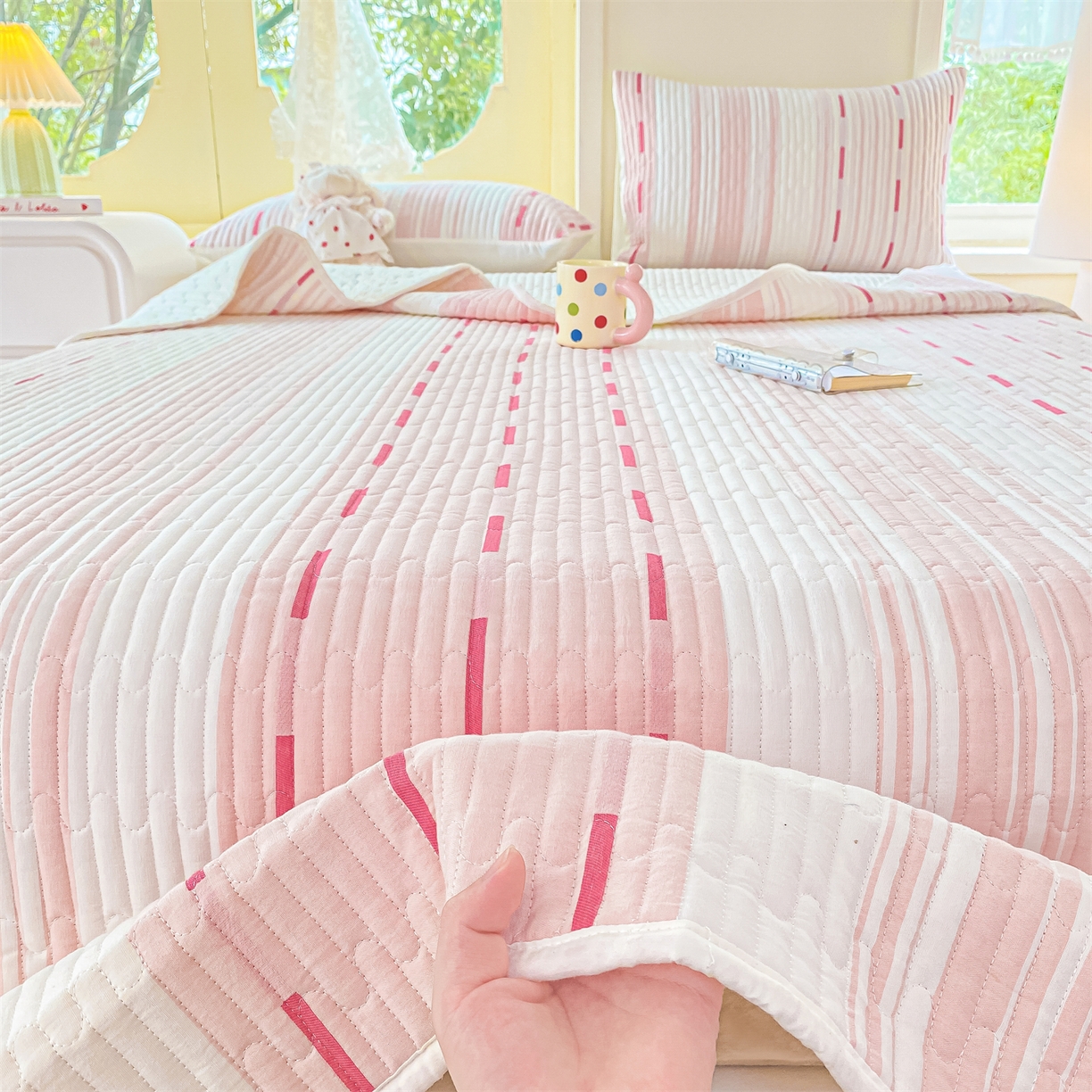 91家纺网 家纺一手货源 找家纺 灰鲸 2025新款全棉色织提花床盖系列 速写-粉