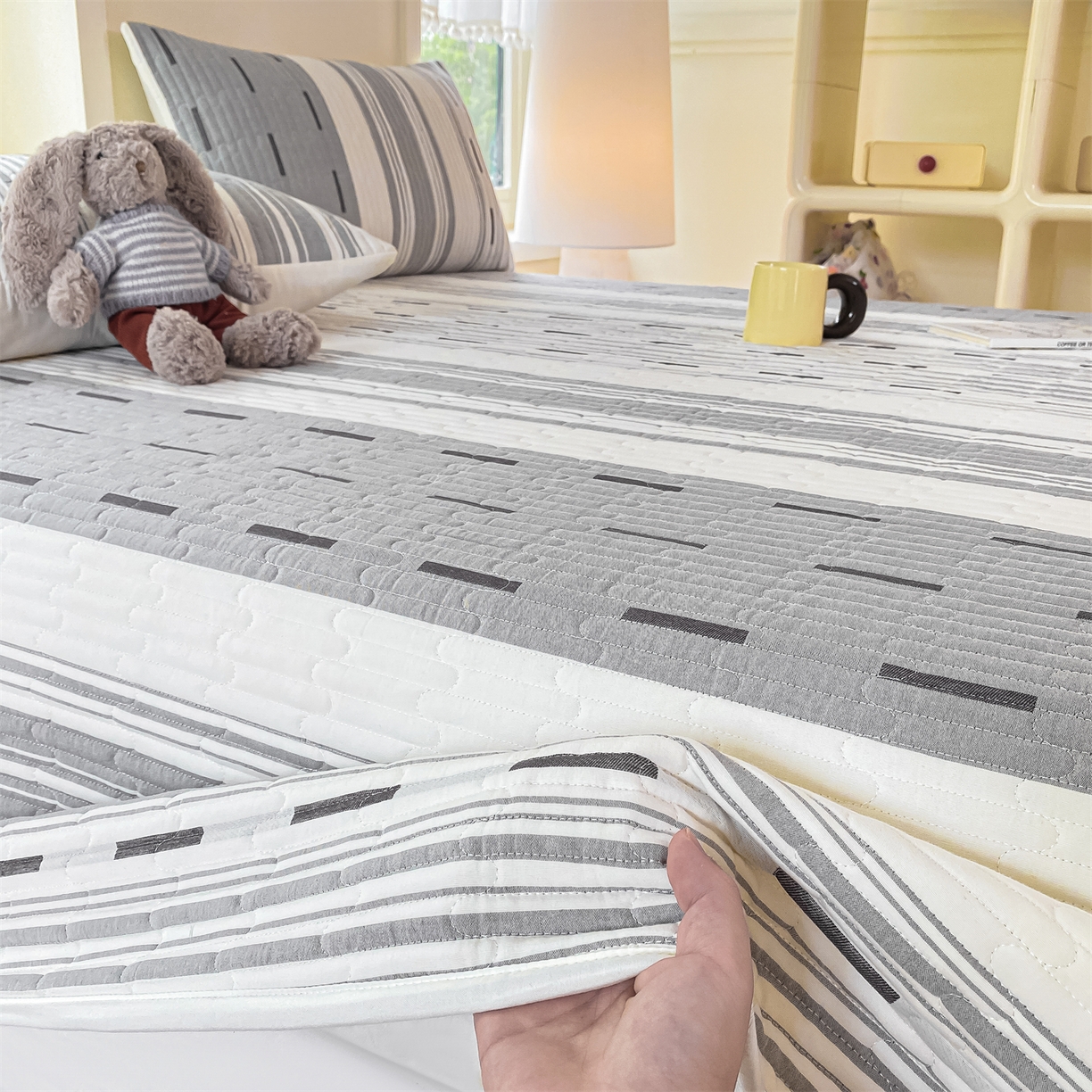 灰鲸 2025新款全棉色织提花床盖系列 速写-灰