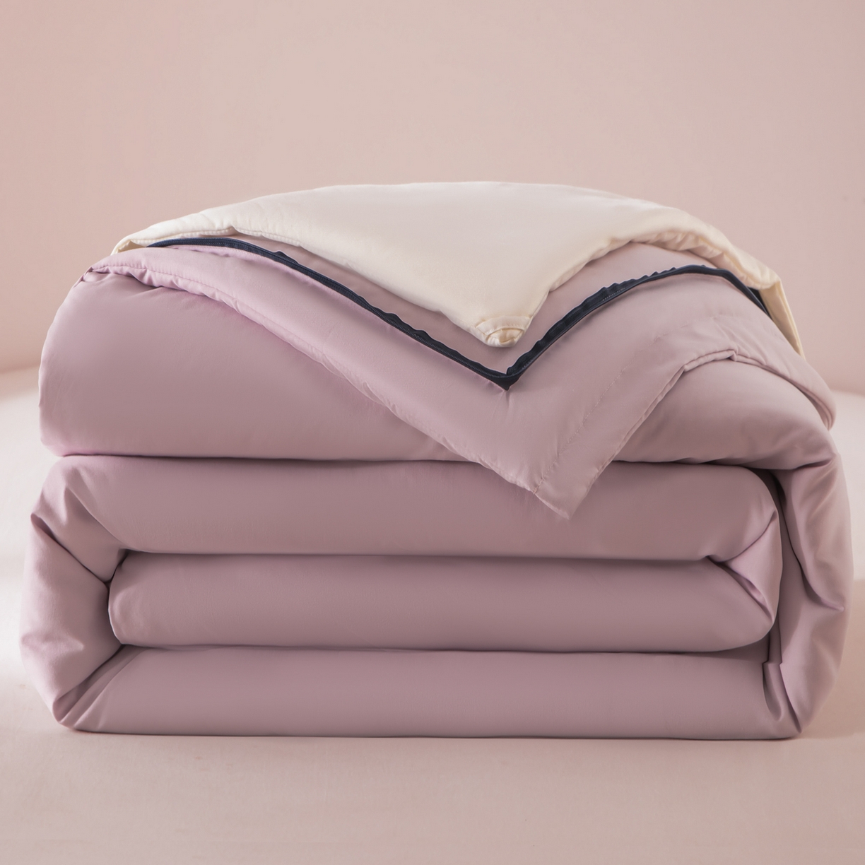 91家纺网 家纺一手货源 找家纺 龙图家纺 2025新款亚朵冬被星球深睡被PRO可机洗抗菌控温被双层子母被双胎被春秋被冬被 雾凇粉