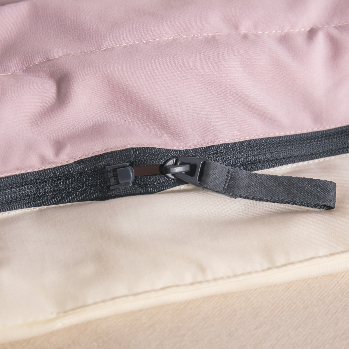 91家纺网 家纺一手货源 找家纺 龙图家纺 2025新款亚朵冬被星球深睡被PRO可机洗抗菌控温被双层子母被双胎被春秋被冬被 雾凇粉