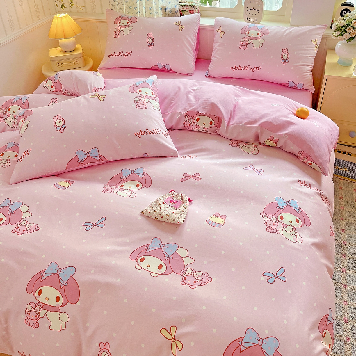 91家纺网 家纺一手货源 找家纺 朵希曼 2025新款全棉三丽鸥卡通印花系列四件套 蝴蝶结美乐蒂