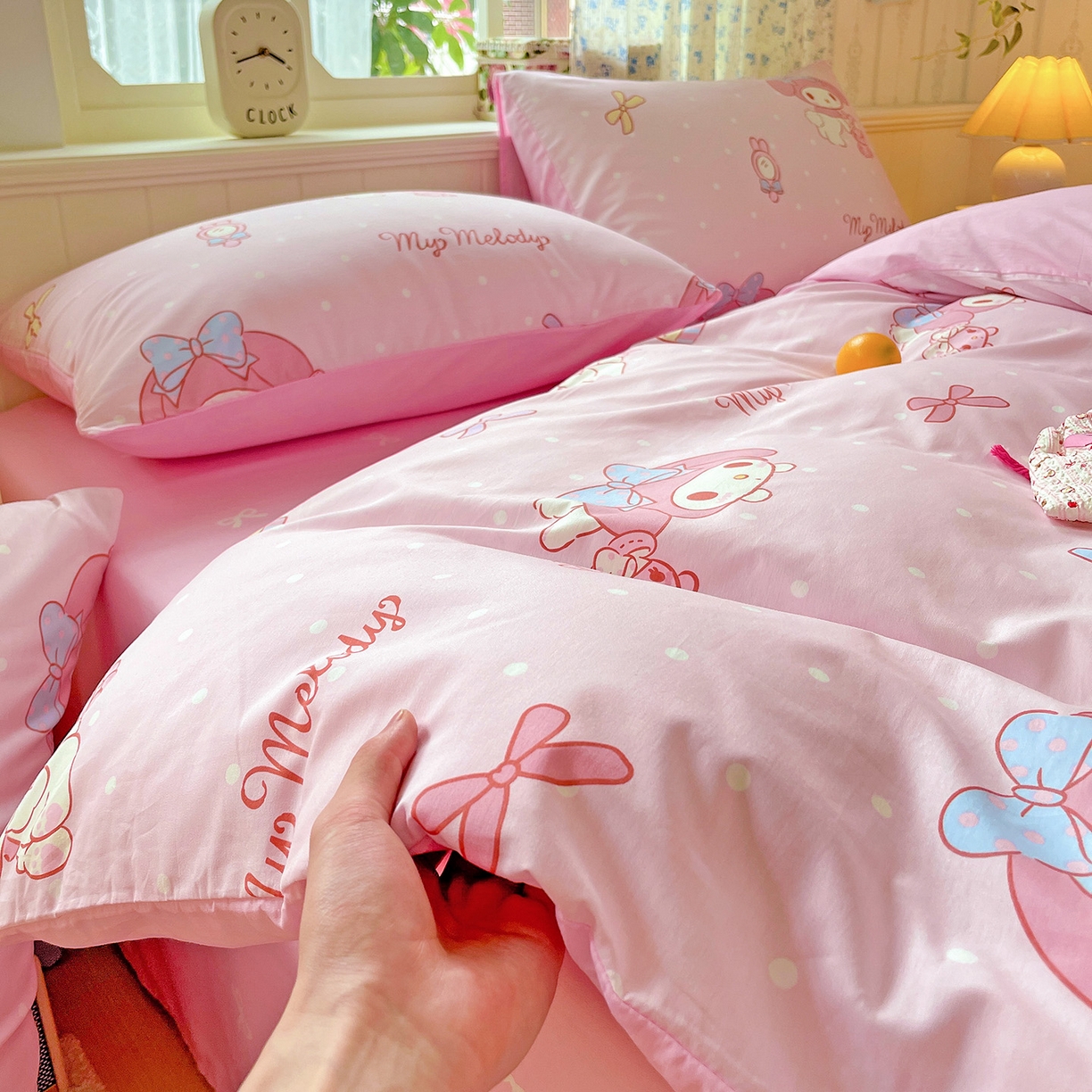 91家纺网 家纺一手货源 找家纺 朵希曼 2025新款全棉三丽鸥卡通印花系列四件套 蝴蝶结美乐蒂