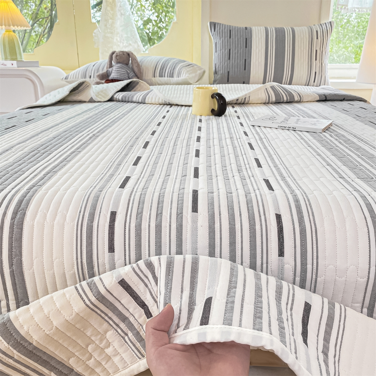 91家纺网 家纺一手货源 找家纺 灰鲸 2025新款全棉色织提花床盖系列 速写-灰