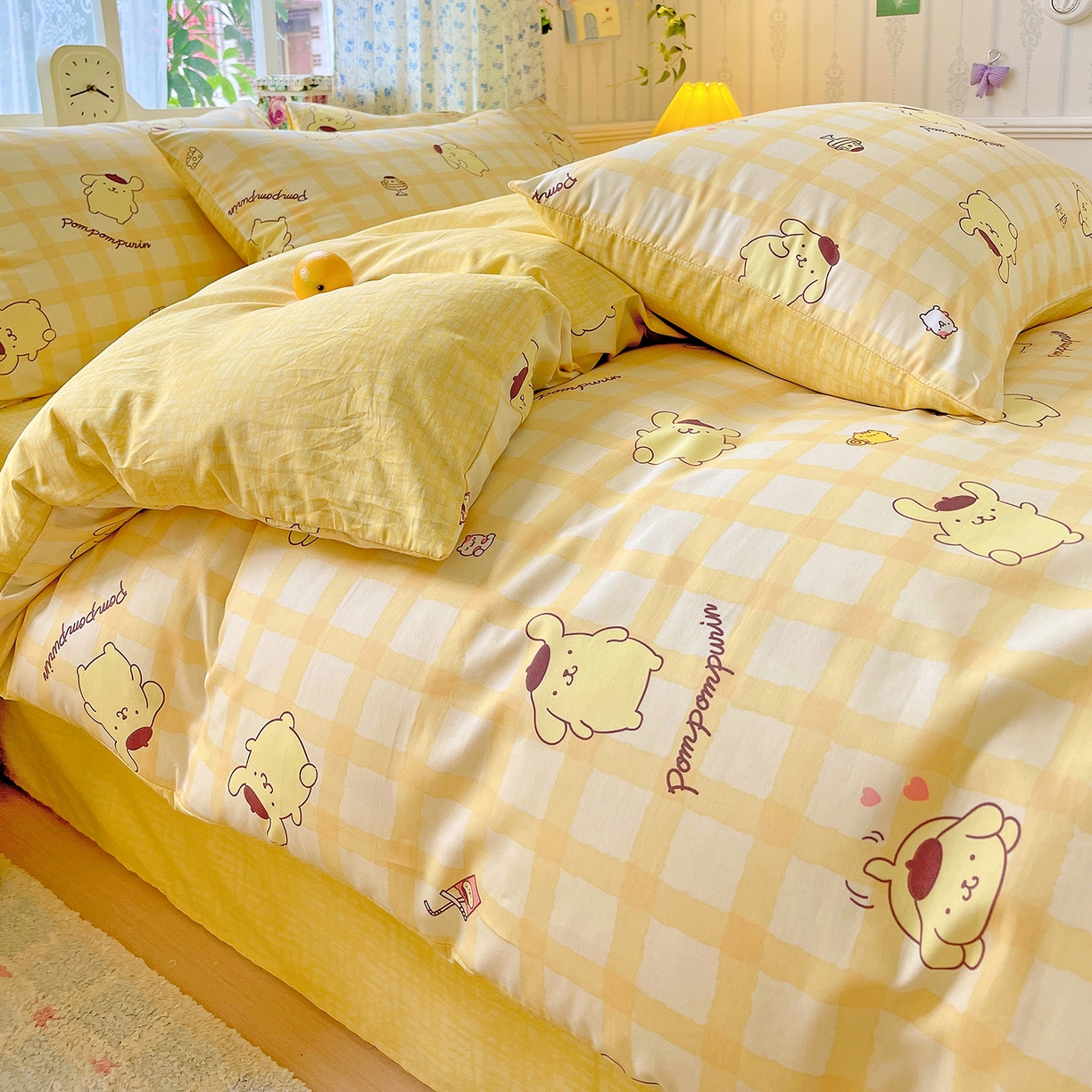 91家纺网 家纺一手货源 找家纺 朵希曼 2025新款全棉三丽鸥卡通印花系列四件套 焦糖布丁狗