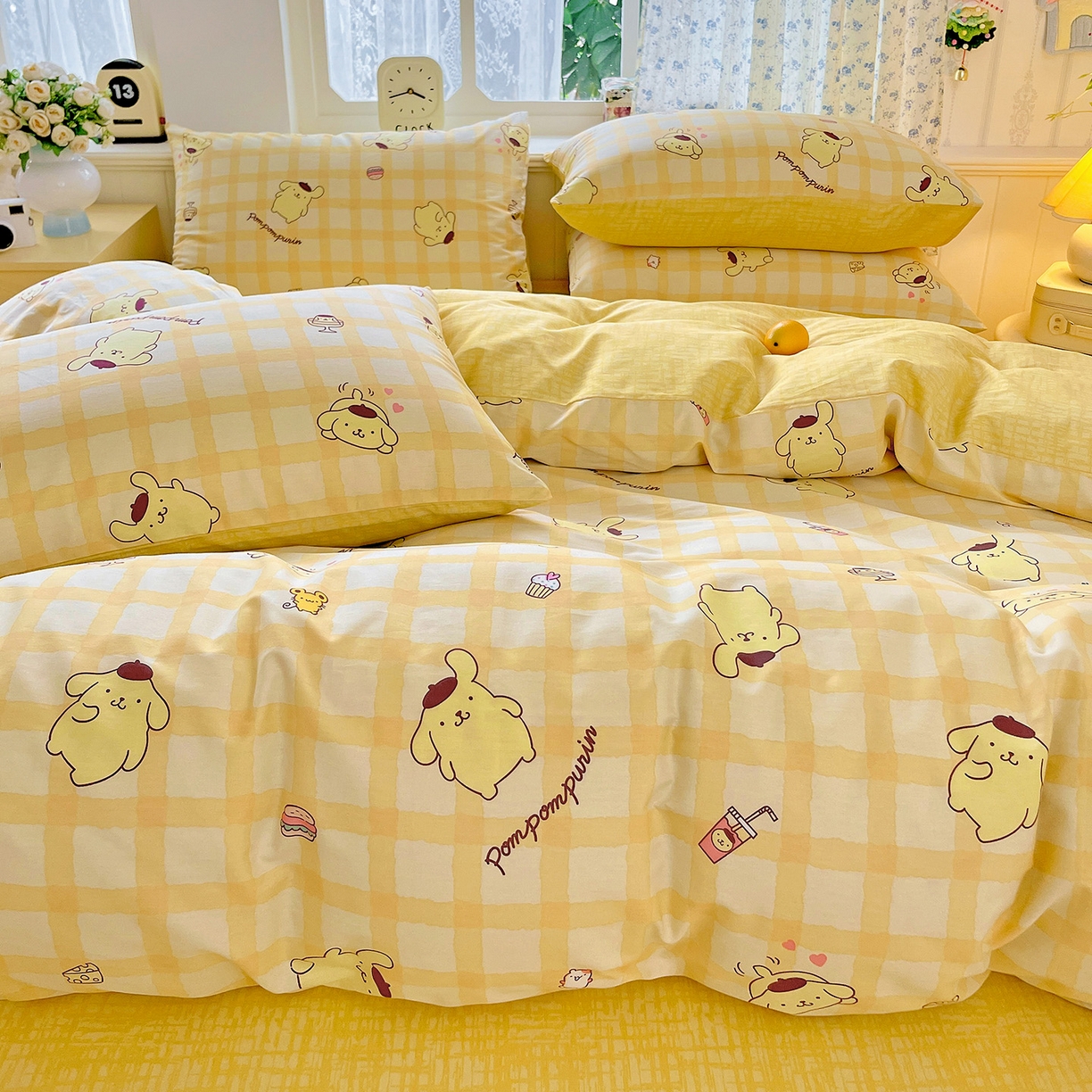 91家纺网 家纺一手货源 找家纺 朵希曼 2025新款全棉三丽鸥卡通印花系列四件套 焦糖布丁狗