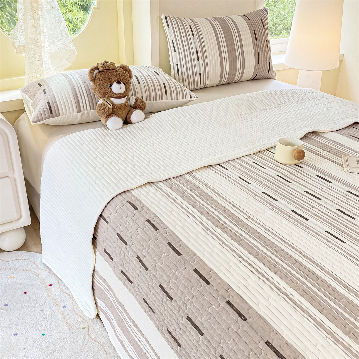 91家纺网 家纺一手货源 找家纺 灰鲸 2025新款全棉色织提花床盖系列 速写-咖