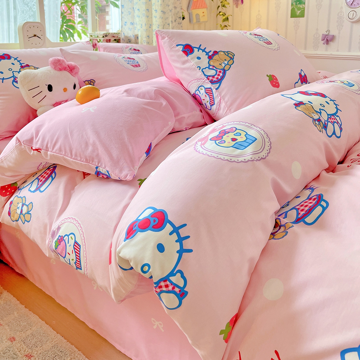 91家纺网 家纺一手货源 找家纺 朵希曼 2025新款全棉三丽鸥卡通印花系列四件套 凯蒂和熊