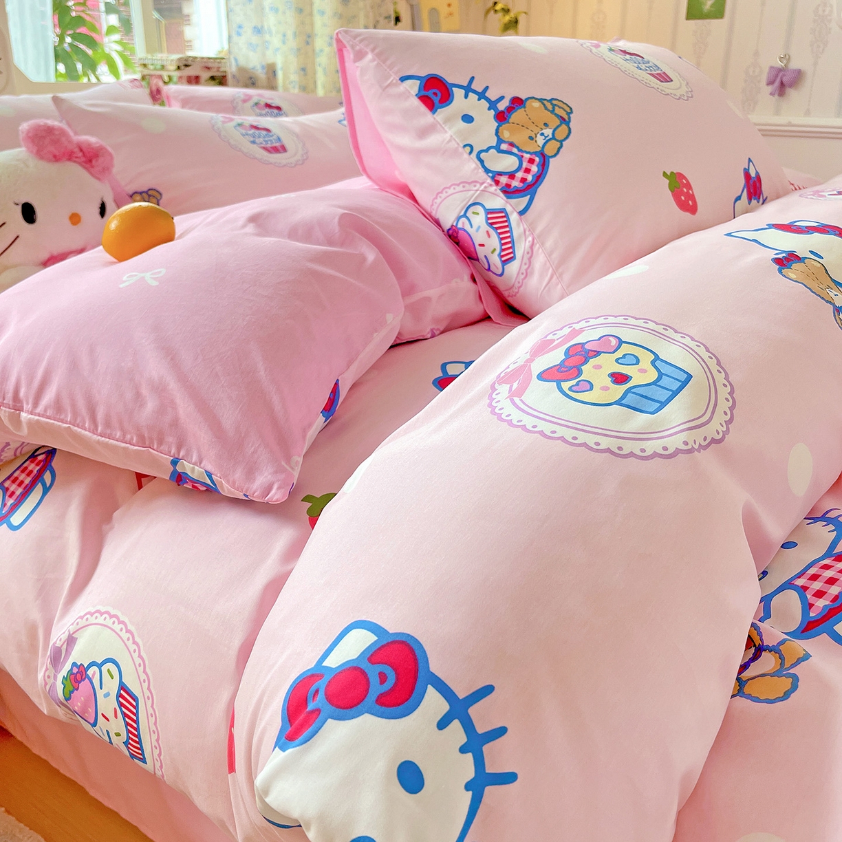 91家纺网 家纺一手货源 找家纺 朵希曼 2025新款全棉三丽鸥卡通印花系列四件套 凯蒂和熊