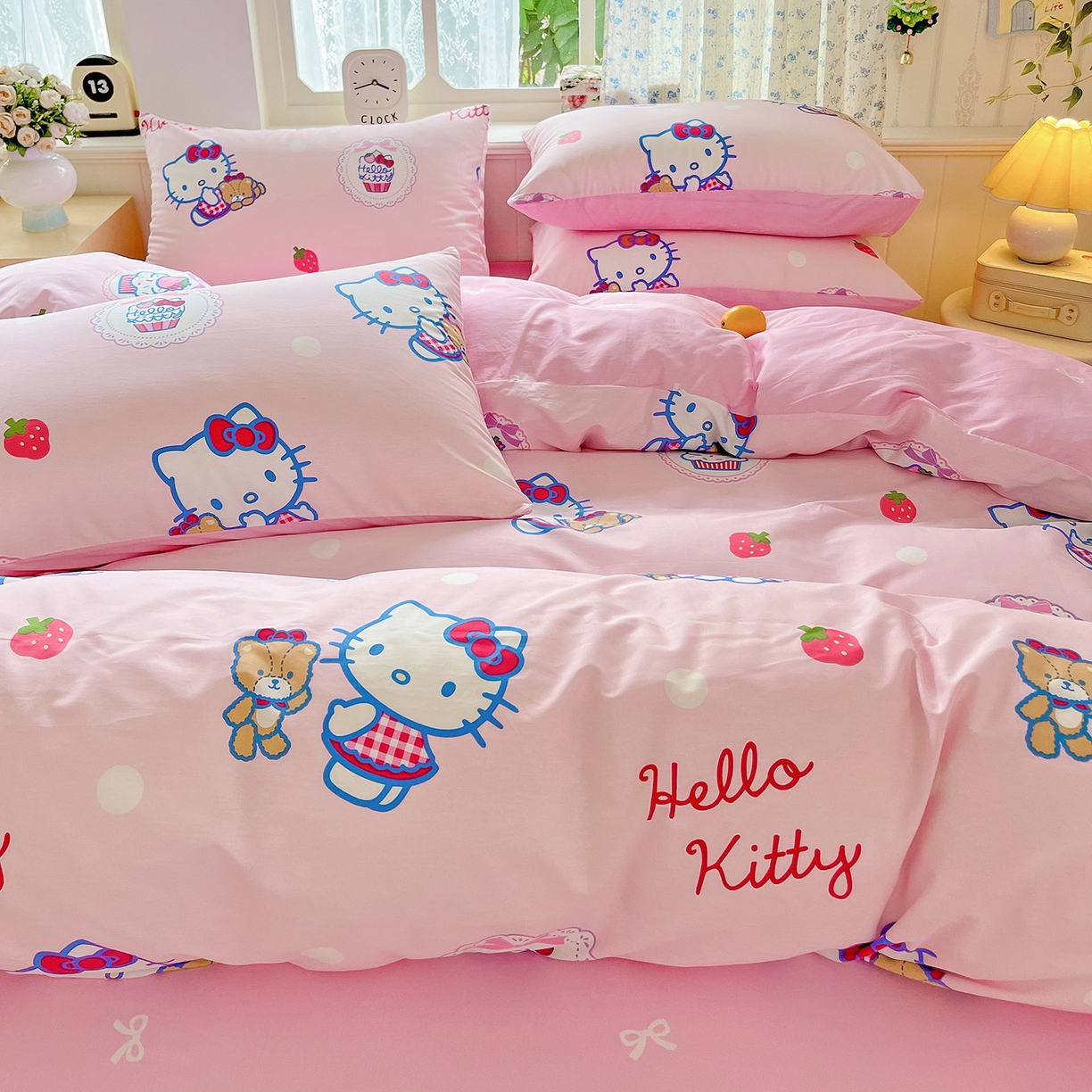 91家纺网 家纺一手货源 找家纺 朵希曼 2025新款全棉三丽鸥卡通印花系列四件套 凯蒂和熊