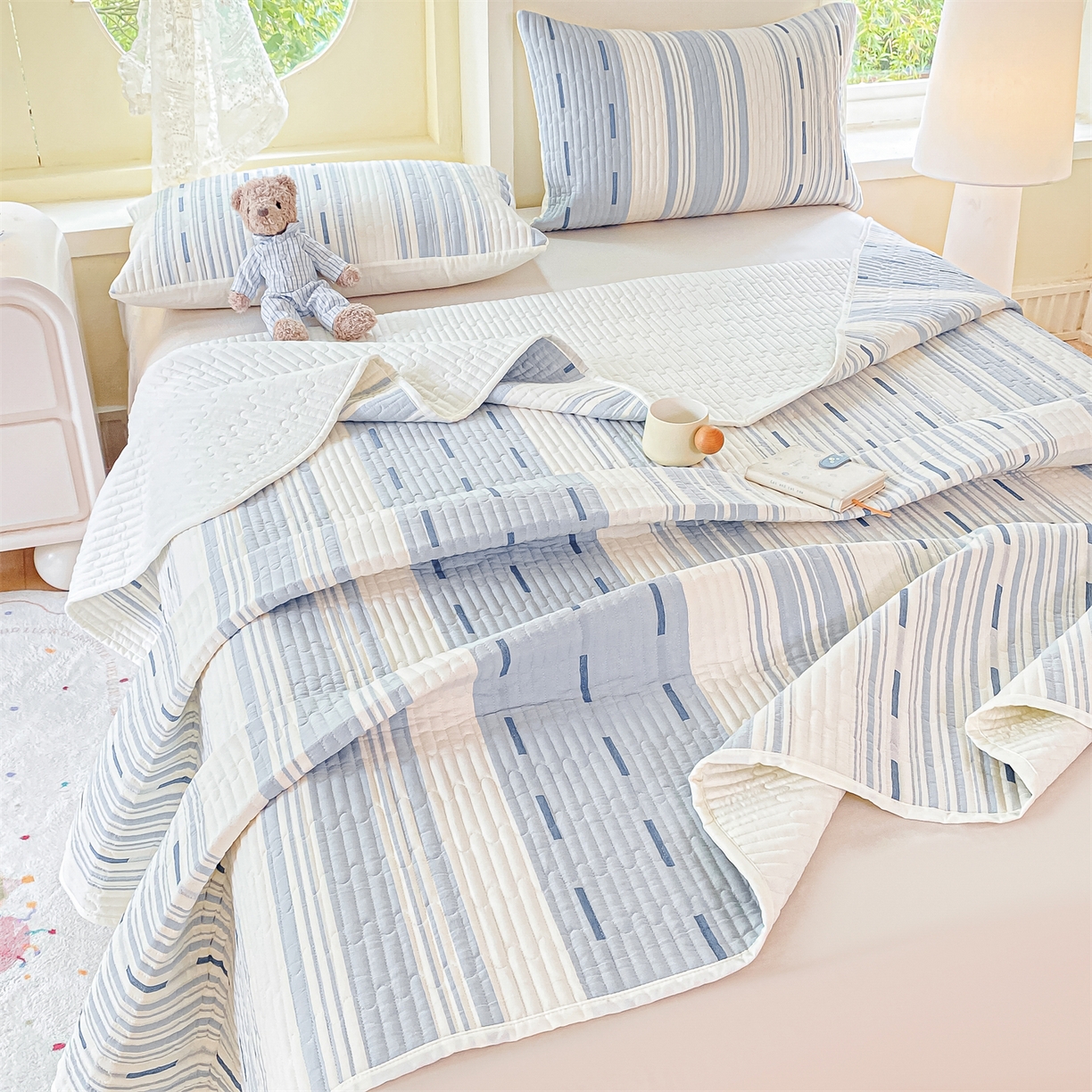 91家纺网 家纺一手货源 找家纺 灰鲸 2025新款全棉色织提花床盖系列 速写-蓝