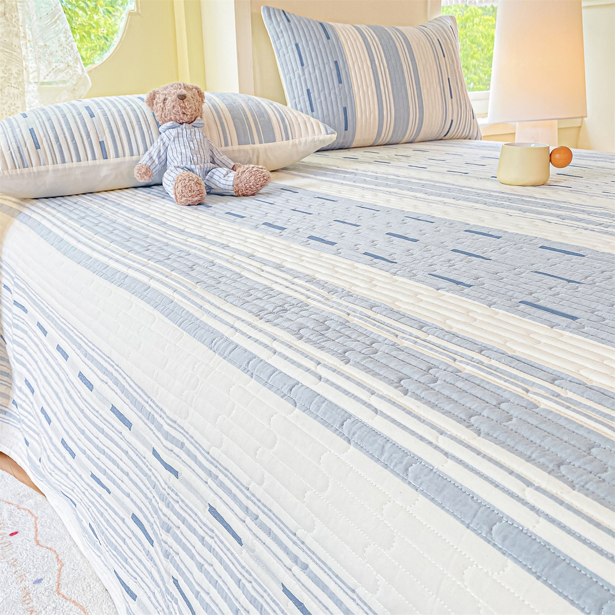 91家纺网 家纺一手货源 找家纺 灰鲸 2025新款全棉色织提花床盖系列 速写-蓝