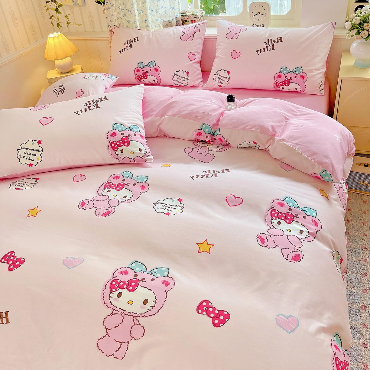 91家纺网 家纺一手货源 找家纺 朵希曼 2025新款全棉三丽鸥卡通印花系列四件套 萌宝 Baby凯蒂